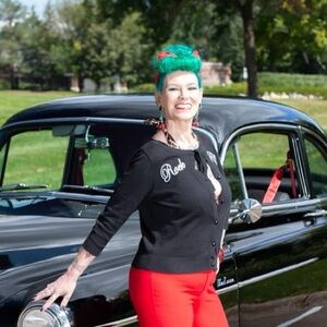 Meet your Posher, Becky